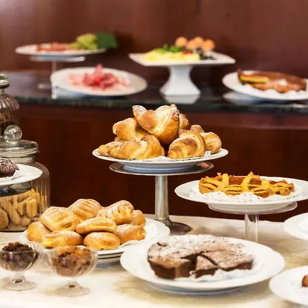 Nanni Hotel 3*