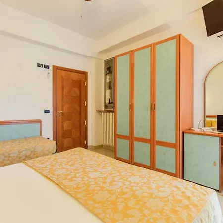 Nanni Hotel 3*