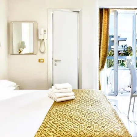 ホテル Nanni ベラーリア・イジェア・マリーナ