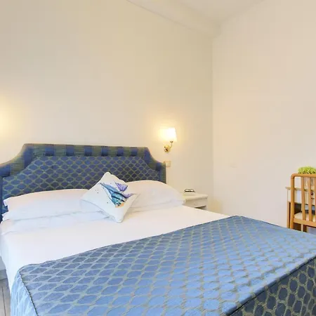 Nanni 3* ベラーリア・イジェア・マリーナ