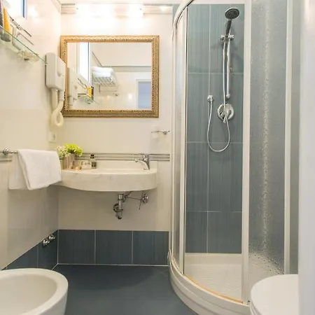 Nanni 3* ベラーリア・イジェア・マリーナ